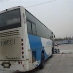 02年廈門金旅 51座非營運，玉柴6缸發(fā)動機，獨立空調，方向助力。