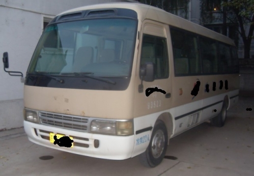出售22座尼桑柴油客車