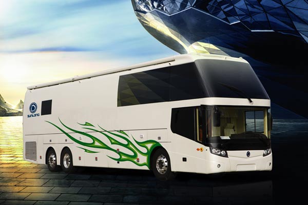 申龍SLK5180XLJ房車(chē)（柴油國(guó)四2-9座）