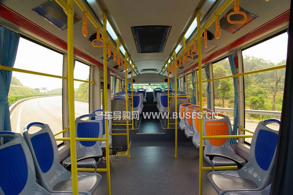 五洲龍F(tuán)DG6113EVG1公交車(chē)（純電動(dòng)20-36座）