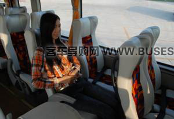 中通LCK6108EV公交車（純電動(dòng)24-55座）