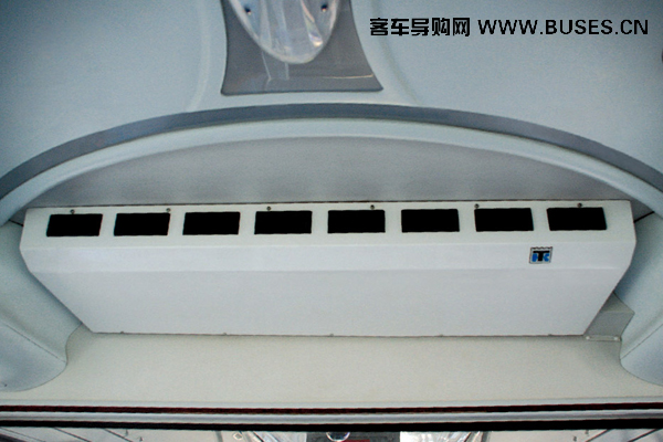 宇通ZK6140BD機(jī)場(chǎng)擺渡車(chē)（柴油10-118座）