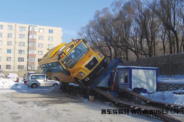 黃海DD6100C02FXN中小學生專用校車（天然氣國五24-51座）