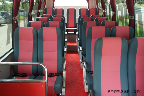 申龍SLK6750C3GN5客車（天然氣國(guó)五24-29座）