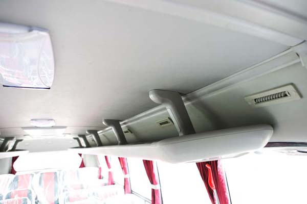 申龍SLK6750C3GN5客車（天然氣國(guó)五24-29座）