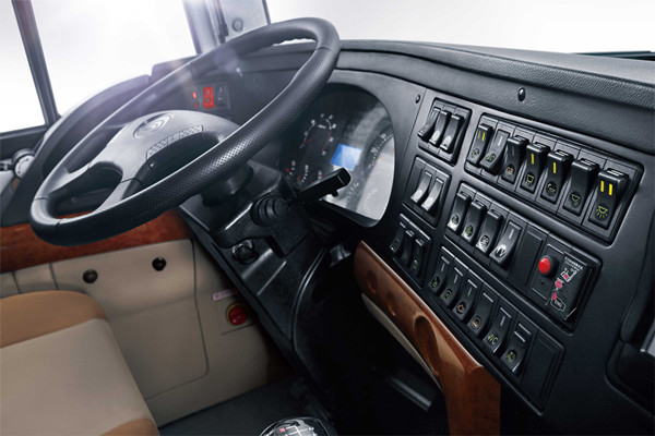 宇通ZK6122HNQ16Y客車(chē)（天然氣國(guó)五25-55座）