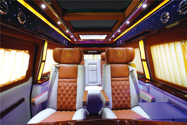 宇通ZK5031XDW2流動(dòng)服務(wù)車（汽油國(guó)五4-9座）