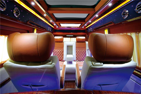 宇通ZK5031XDW2流動(dòng)服務(wù)車（汽油國(guó)五4-9座）