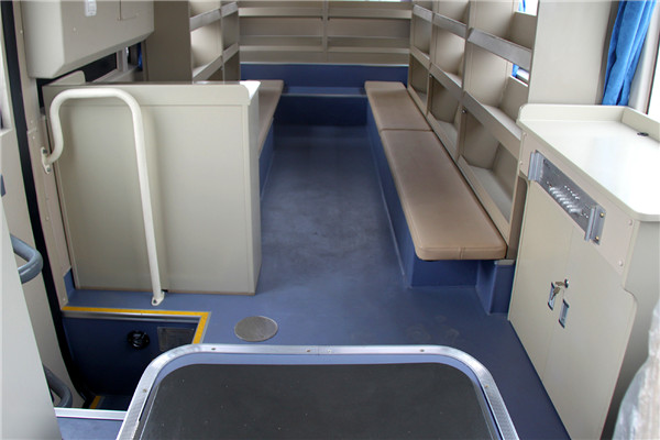 宇通ZK5070XDW1流動服務(wù)車（柴油國五2-9座）