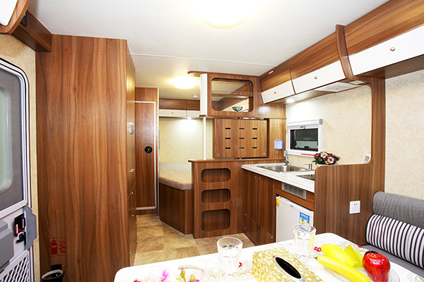 宇通ZK9020XLJ2房車（4-6座）