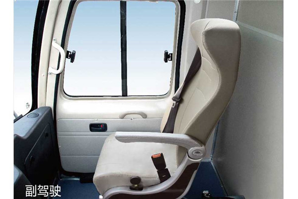 宇通ZK5040XXYN2廂式運輸車（天然氣國五2-6座）