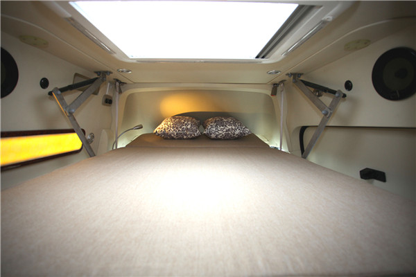 宇通ZK5040XLJ3房車（柴油國(guó)五2-6座）