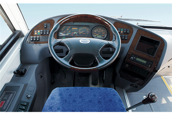 海格KLQ6796KQE50客車（柴油國(guó)五24-34座）