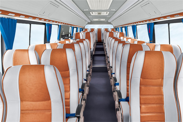 金旅XML6122JHEVD5客車（柴油/電混動(dòng)國(guó)五24-60座）