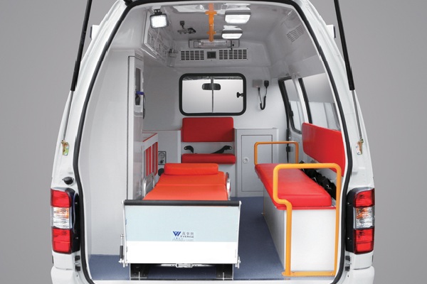 金旅XML5035XJH65救護(hù)車(chē)（汽油國(guó)五5-7座）