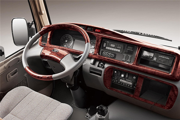 金旅XML6700JEV10客車（純電動(dòng)10-23座）