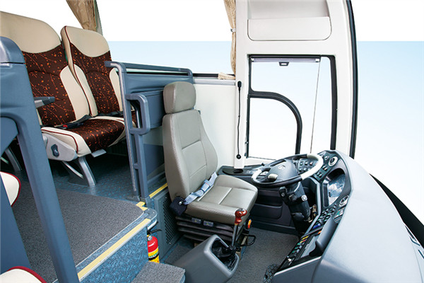 金龍XMQ6115AYN5C客車（天然氣國(guó)五24-55座）