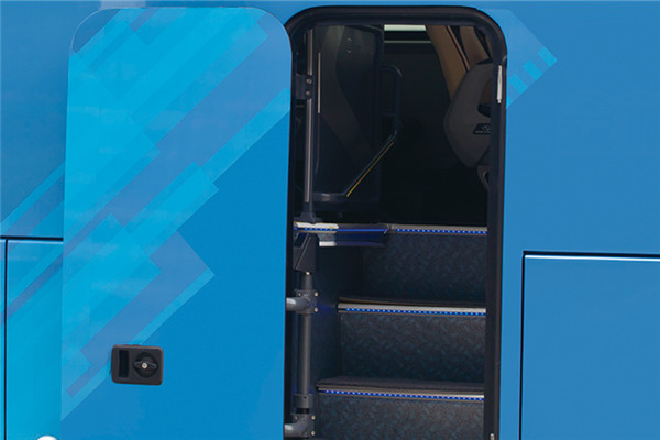 金龍XMQ6115AYN5C客車（天然氣國(guó)五24-55座）