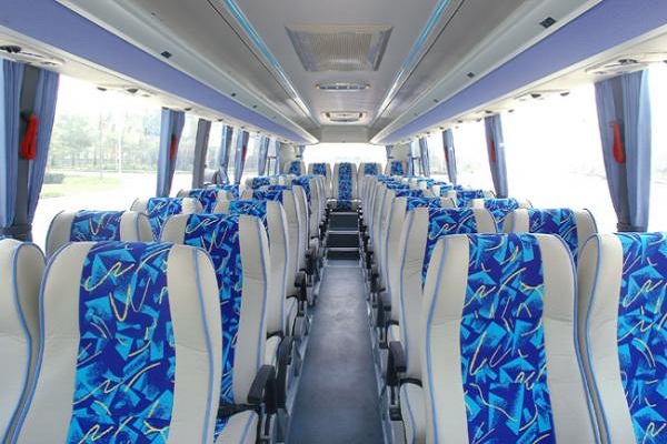 中通LCK6117H5A1客車(chē)（柴油國(guó)五24-50座）