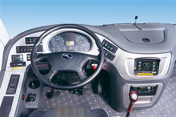 金龍XMQ6998AYN5D客車