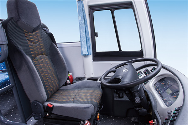 金龍XMQ6101AYD5C客車（柴油國(guó)四24-49座）