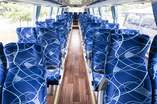 金龍XMQ6113BYBEVL2客車（純電動24-64座）