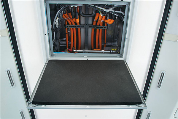 金龍XMQ6931AGN5公交車(chē)（天然氣國(guó)五16-33座）