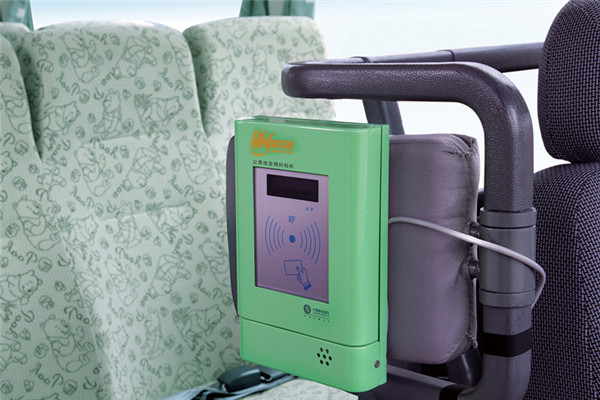 金龍XMQ6100ASD52中小學生專用校車（柴油國五24-50座）