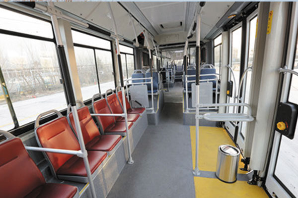 福田歐輝BJ6180EVCAT公交車（純電動(dòng)24-48座）