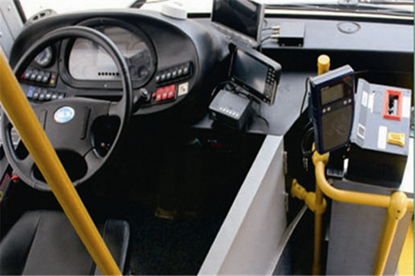 百路佳JXK6180BCHEVN公交車（天然氣/電混動(dòng)國(guó)五10-49座）