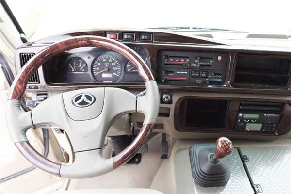 晶馬JMV6776CF客車（柴油國(guó)五10-23座）