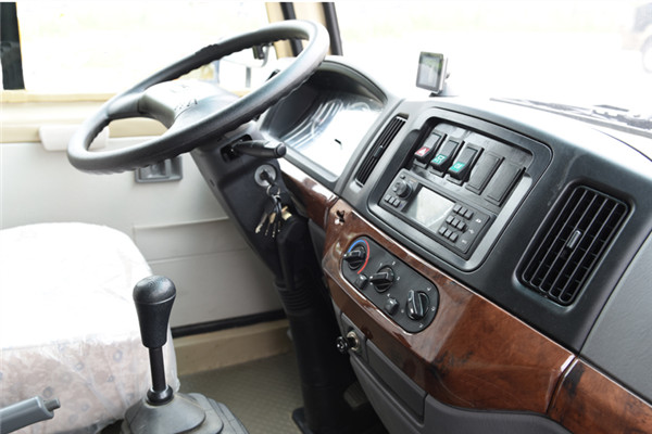 晶馬JMV5043XXY廂式運(yùn)輸車（柴油國(guó)五2-6座）