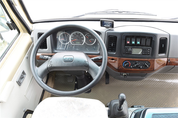 晶馬JMV5043XXY廂式運(yùn)輸車（柴油國(guó)五2-6座）