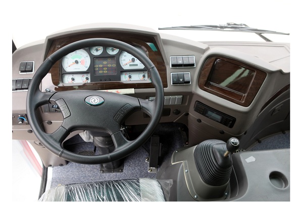 東風超龍EQ6752ZT客車（柴油國五24-26座）