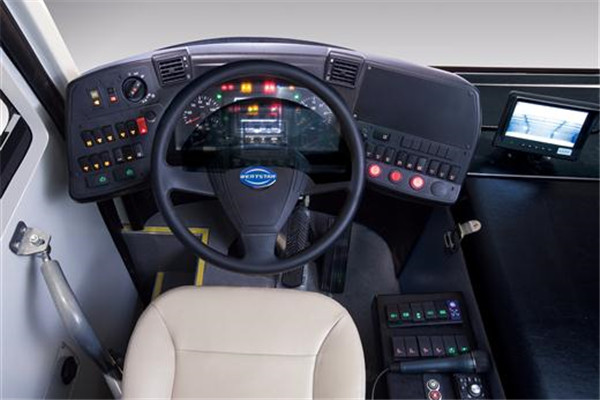 亞星YBL6140UCBD機場擺渡車（純電動14-16座）