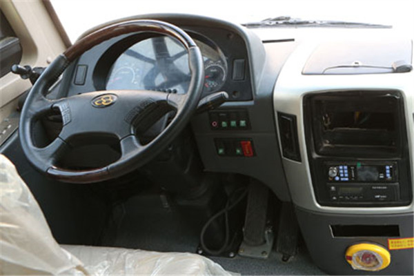 舒馳YTK6810EV1客車（純電動24-33座）