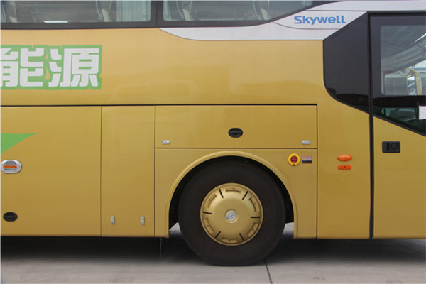 南京金龍NJL6125HEV客車（柴油/電混動(dòng)國五24-52座）