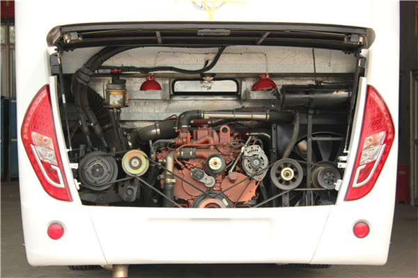 南京金龍NJL6107YA5客車（柴油國(guó)五24-55座）