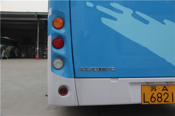 南京金龍NJL6129BEV9公交車(chē)（純電動(dòng)24-36座）