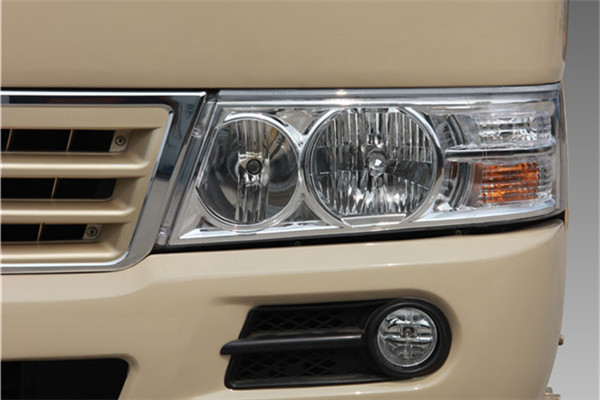 南京金龍NJL6806BEV4客車(chē)（純電動(dòng)24-31座）