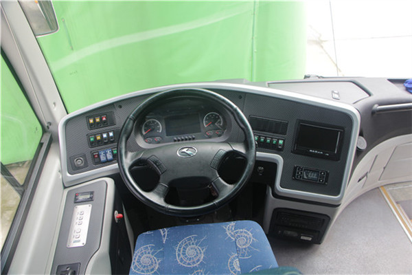 南京金龍NJL6878YA5客車（柴油國(guó)五24-39座）