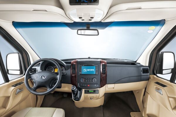 金龍XMQ6593KED5C1輕型客車(chē)（柴油國(guó)五10-14座）