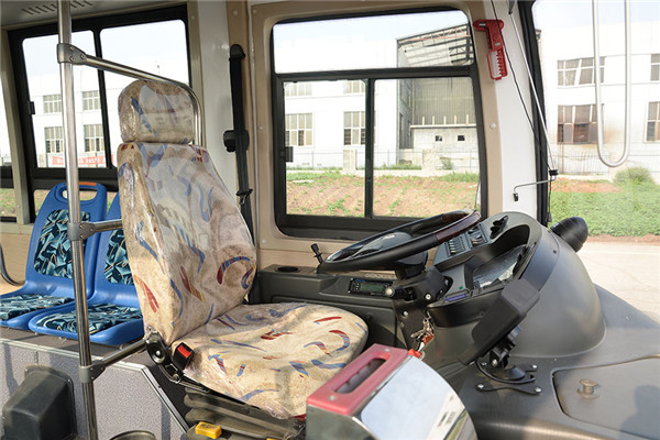 舒馳YTK6830GEV7公交車（純電動15-31座）