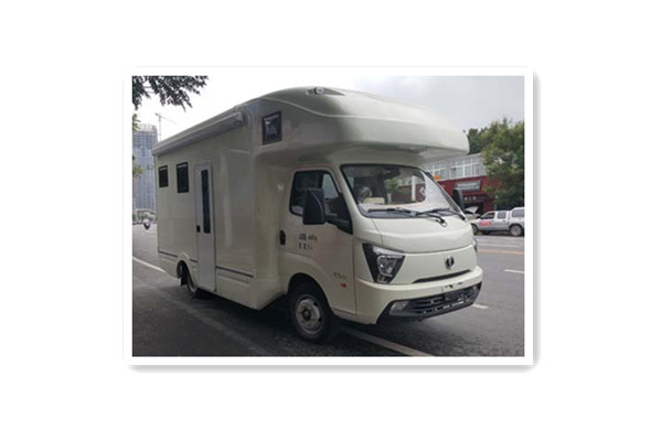 中通LCK5040XLJQ6A旅居車(chē)（柴油國(guó)六2-6座）