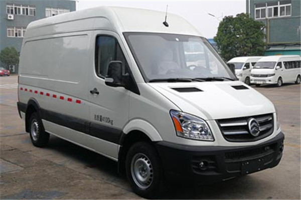 金旅XML5043XXY15廂式運(yùn)輸車（柴油國(guó)五2-3座）