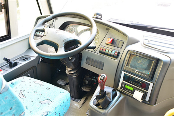 華新HM6690XFD5JS小學(xué)生專用校車（柴油國五24-28座）