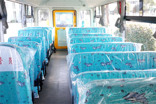 華新HM6700XFD5XN幼兒專用校車（柴油國五30-38座）