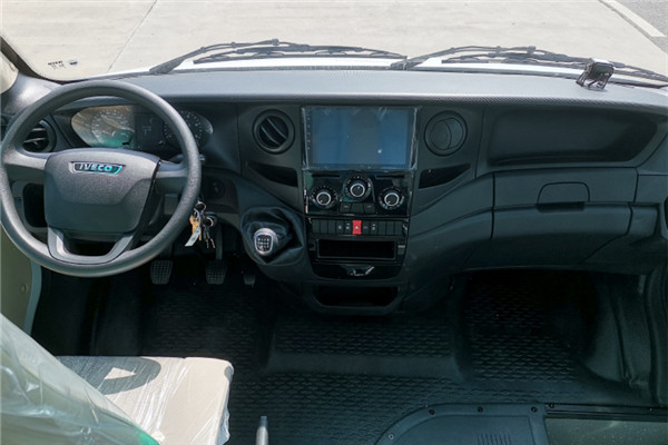 南京依維柯NJ6606LCA1客車（柴油國(guó)六10-17座）