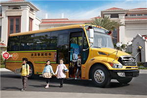 乘風破浪 不負夢想！金龍客車應屆生校園招聘火熱進行中