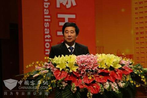 晏平在玉柴機(jī)器2010年?duì)I銷大會(huì)上講話